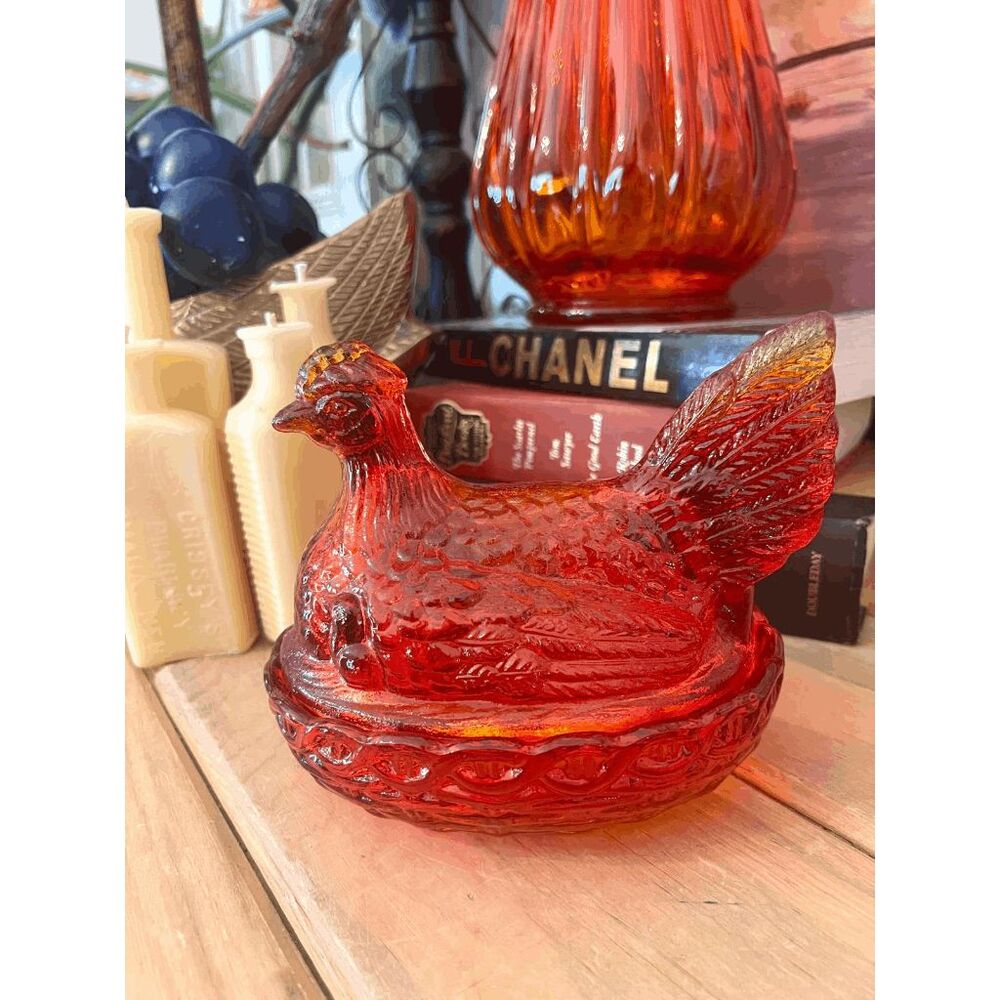 Vintage LE Smith Amberina Hen on Nest Glass Covered Dish, Cadmium Glow Black Lig